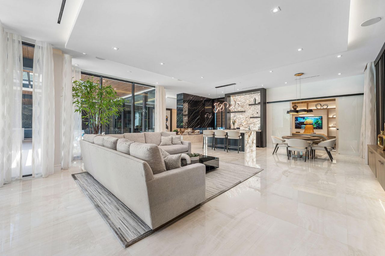 212 W Alexander Palm Road, Boca Raton, FL 33432 Photo