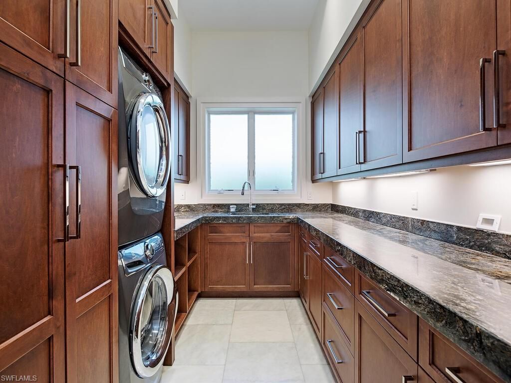 605 Galleon Dr, Naples, FL 34102 Photo