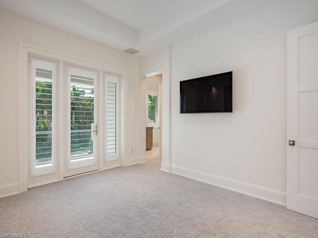 605 Galleon Dr, Naples, FL 34102 Photo