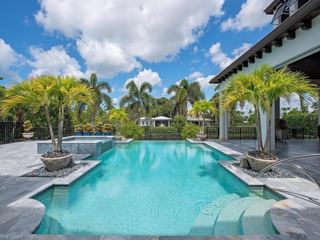 605 Galleon Dr, Naples, FL 34102 Photo