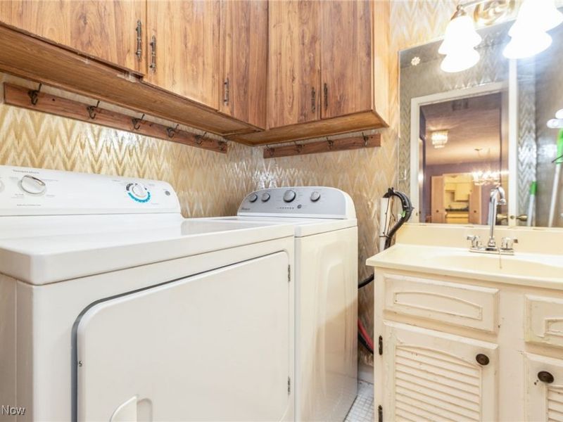 2202 Acacia Park Drive, Unit 2219, Lyndhurst, OH 44124 Photo 16