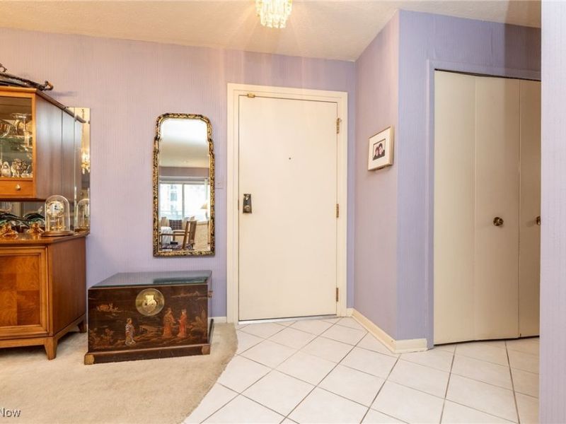 2202 Acacia Park Drive, Unit 2219, Lyndhurst, OH 44124 Photo 2