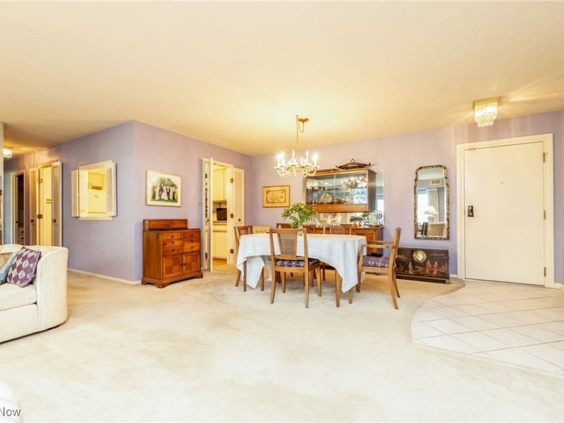 2202 Acacia Park Drive, Unit 2219, Lyndhurst, OH 44124 Photo 9