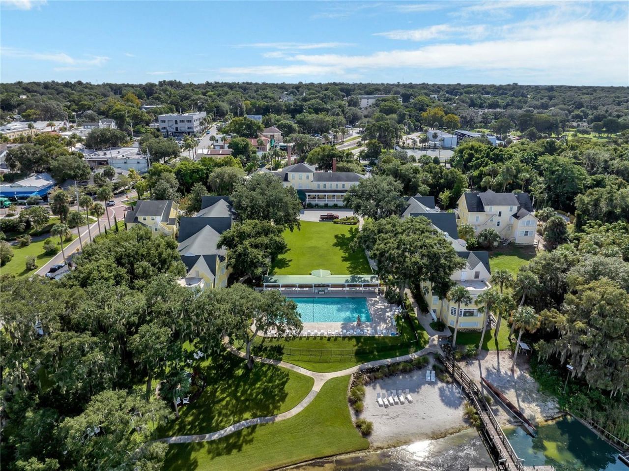 610 S Highland Street, Mount Dora, FL 32757 Photo