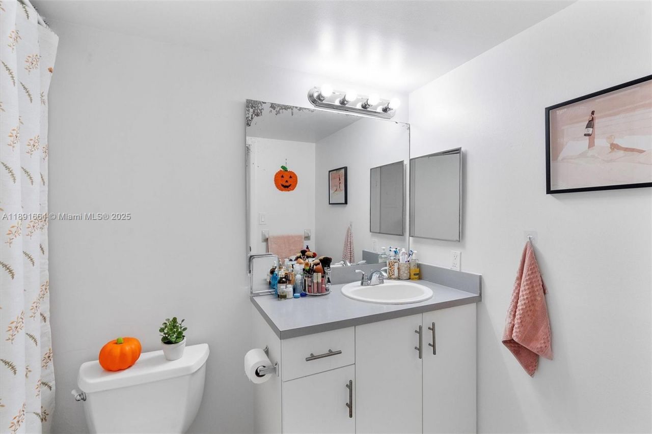 510 S Park Rd, Unit 25-10, Hollywood, FL 33021 Photo