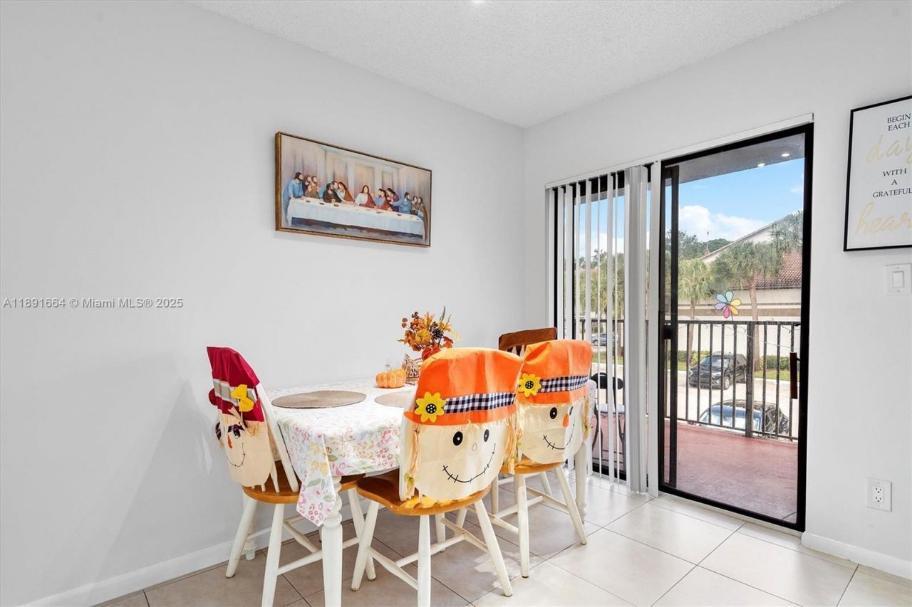 510 S Park Rd, Unit 25-10, Hollywood, FL 33021 Photo