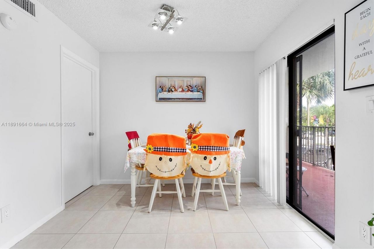 510 S Park Rd, Unit 25-10, Hollywood, FL 33021 Photo