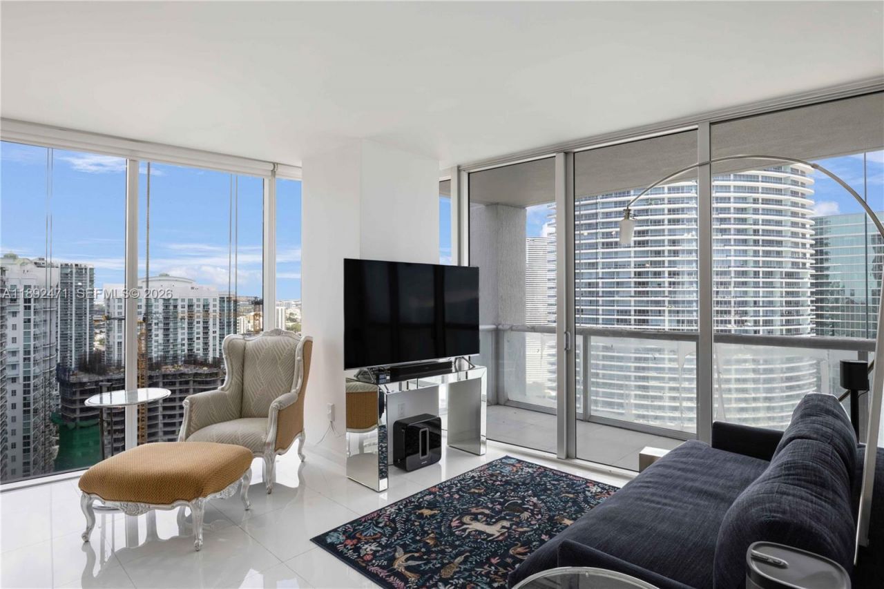 475 Brickell Ave, Unit 4015, Miami, FL 33131 Photo