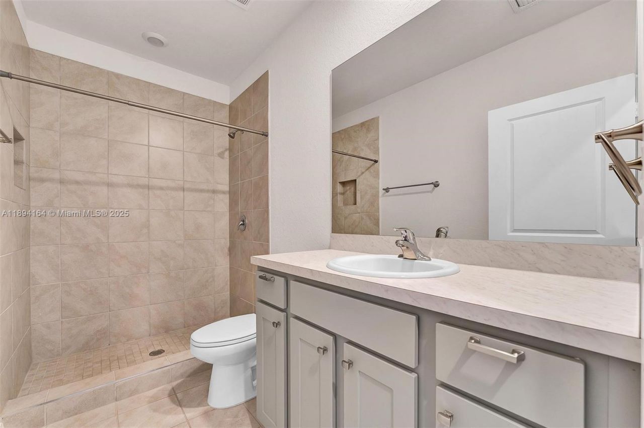450 NE 13th St, Florida City, FL 33034 Photo