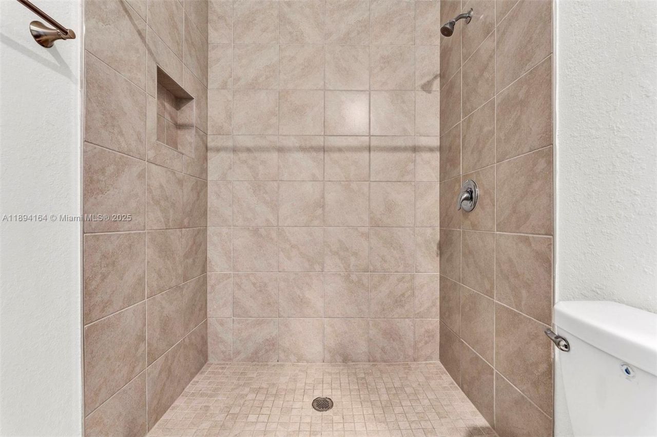 450 NE 13th St, Florida City, FL 33034 Photo