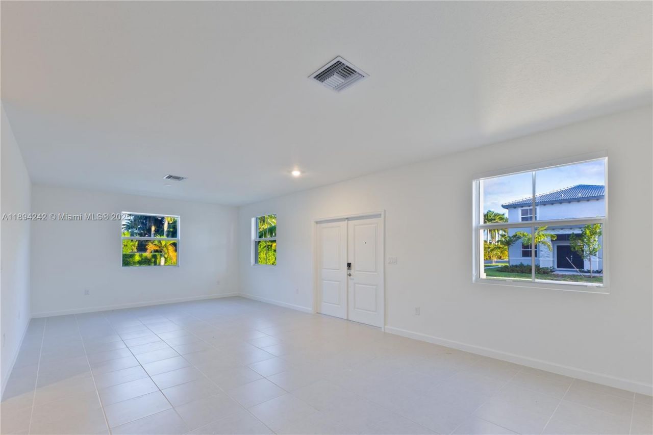 13203 SW 188th Ter, Miami, FL 33177 Photo