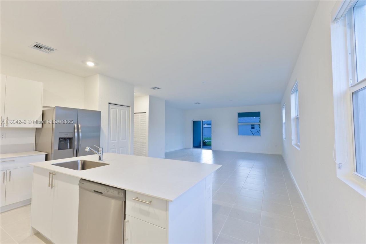 13203 SW 188th Ter, Miami, FL 33177 Photo