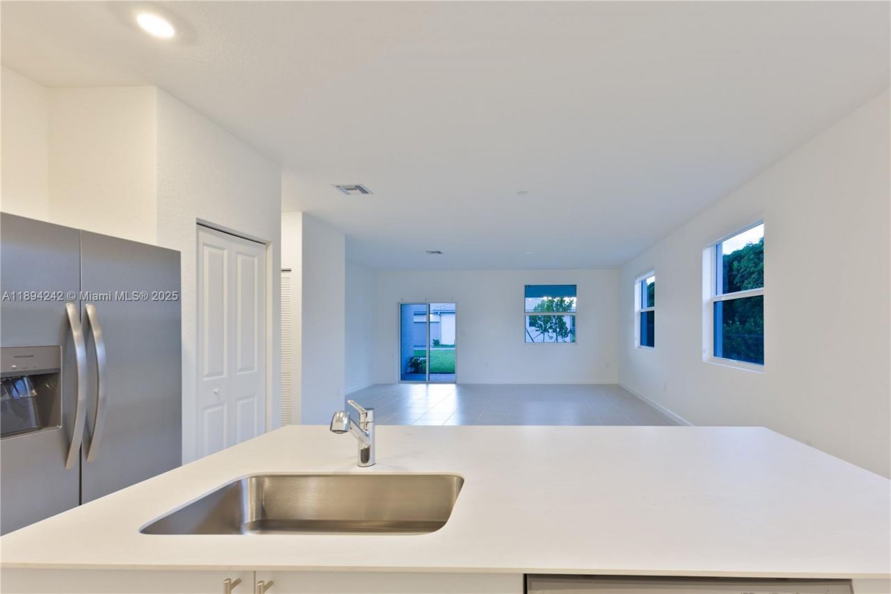 13203 SW 188th Ter, Miami, FL 33177 Photo