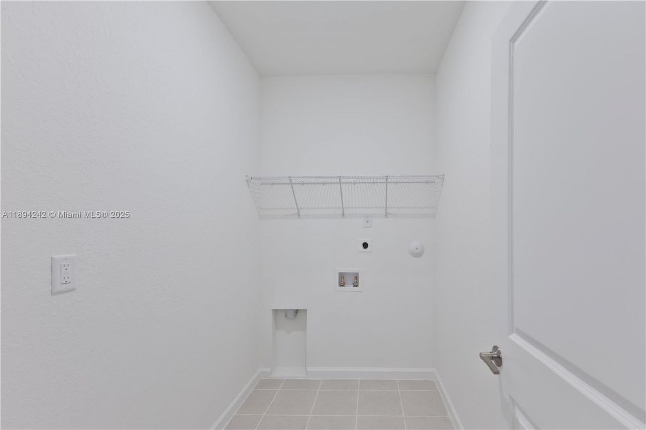 13203 SW 188th Ter, Miami, FL 33177 Photo