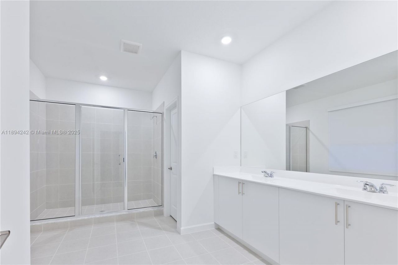 13203 SW 188th Ter, Miami, FL 33177 Photo