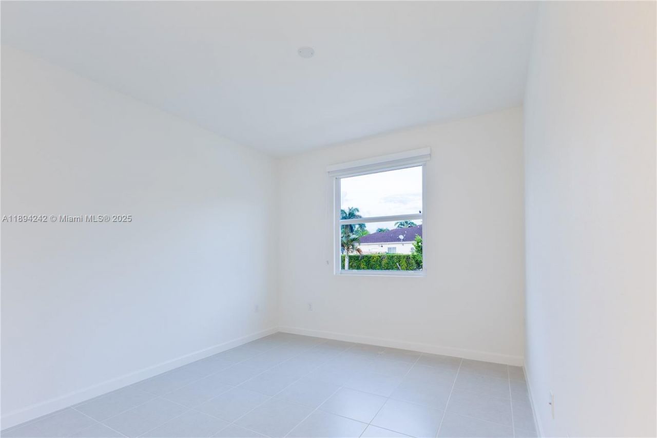 13203 SW 188th Ter, Miami, FL 33177 Photo