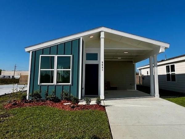 2821 LIVE OAK Drive, Terrytown, LA 70056