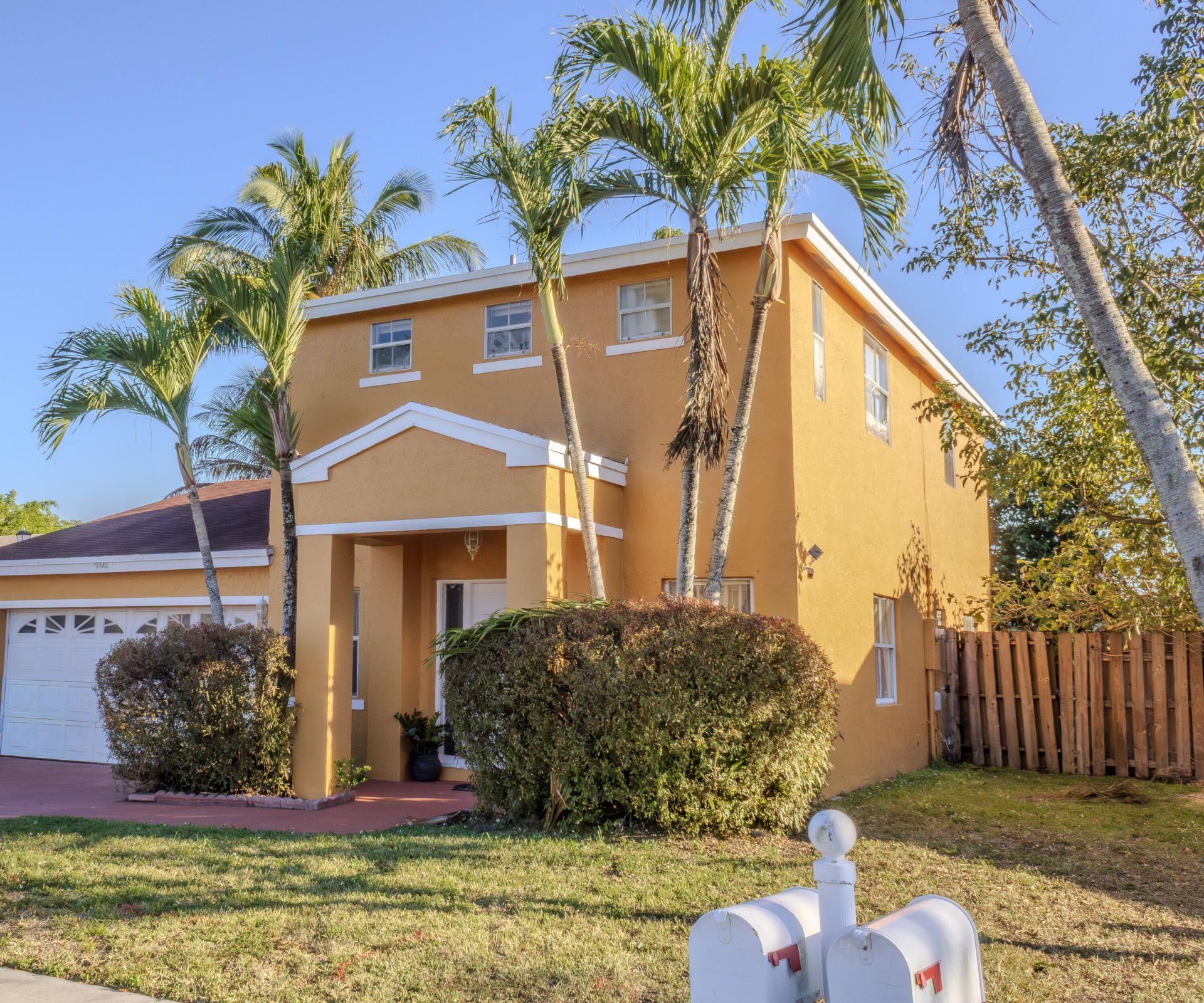 9462 NW 52nd Place, Sunrise, FL 33351 Photo