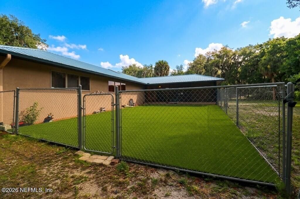 101 Riverview Drive, East Palatka, FL 32131 Photo
