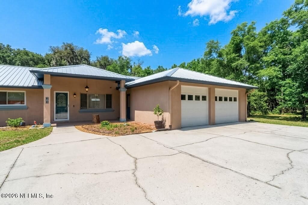 101 Riverview Drive, East Palatka, FL 32131 Photo