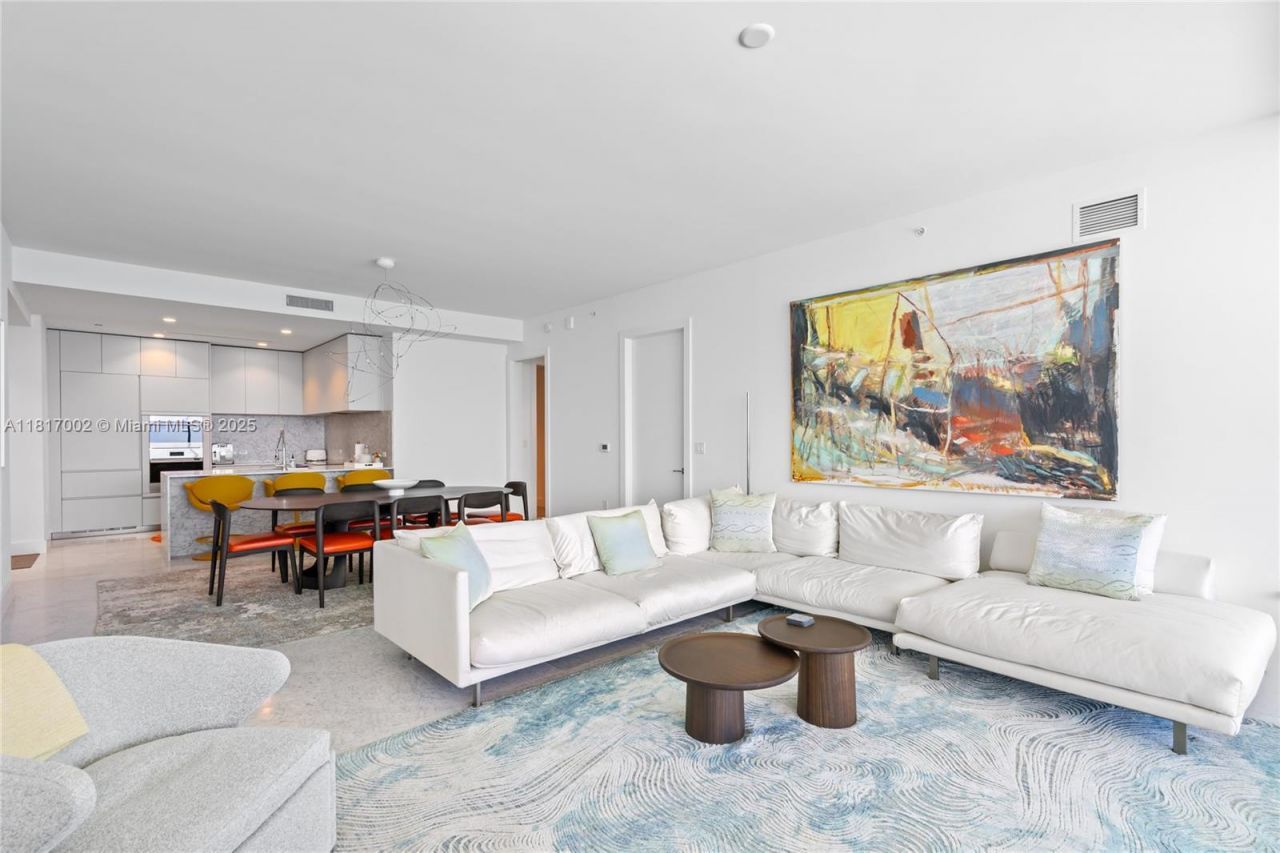 5775 Collins Ave, Unit 1602, Miami Beach, FL 33140 Photo