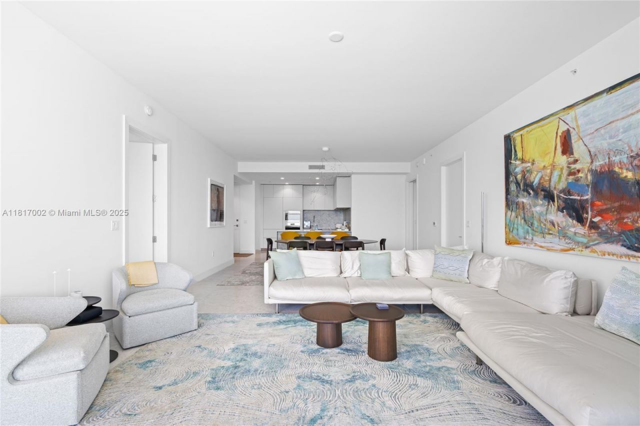 5775 Collins Ave, Unit 1602, Miami Beach, FL 33140 Photo