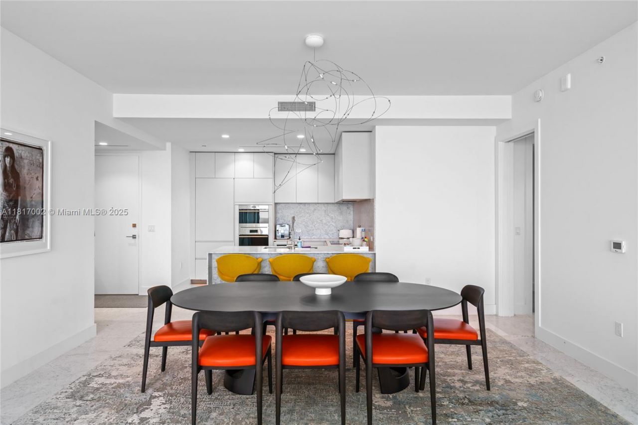 5775 Collins Ave, Unit 1602, Miami Beach, FL 33140 Photo