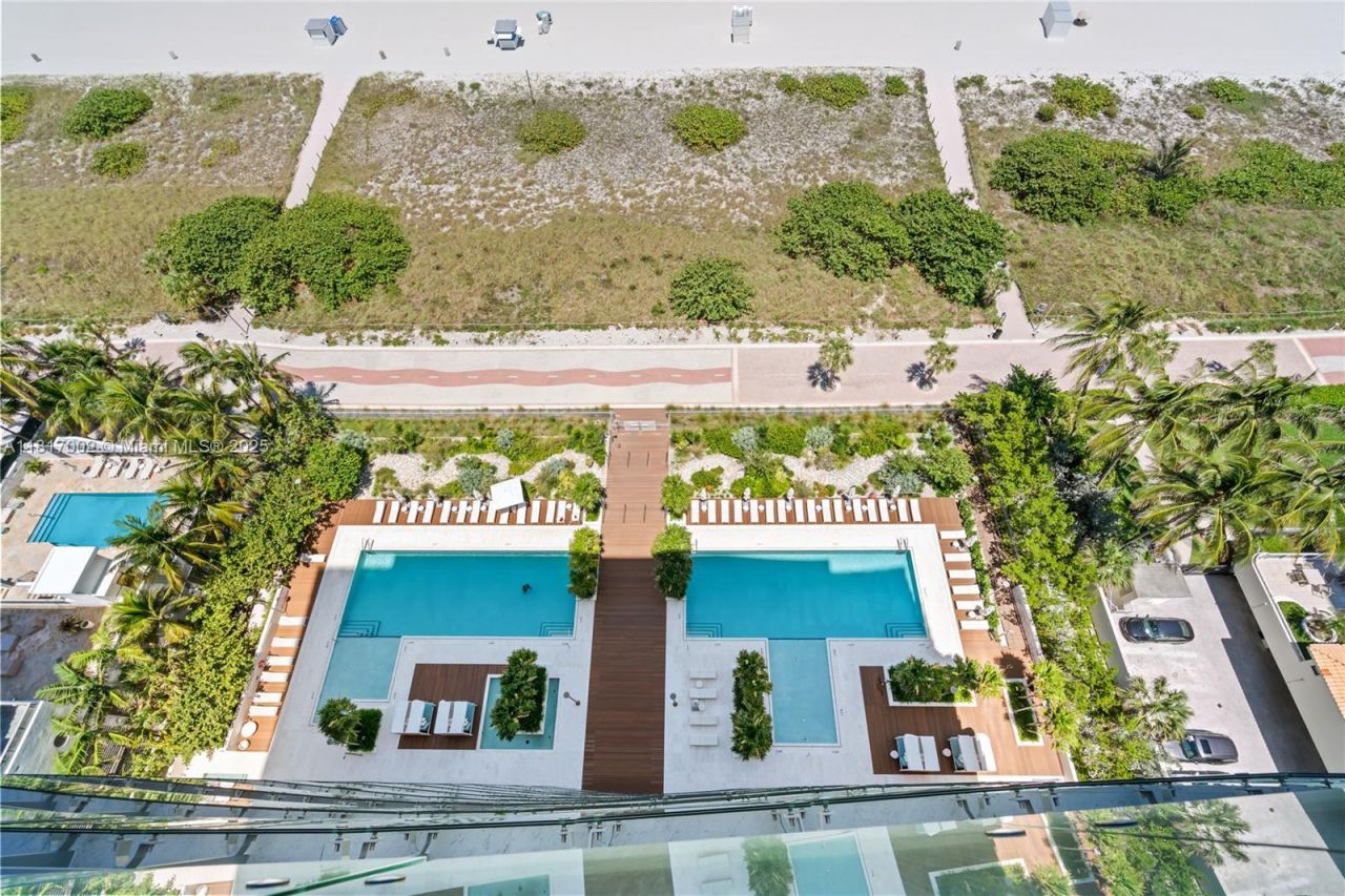 5775 Collins Ave, Unit 1602, Miami Beach, FL 33140 Photo