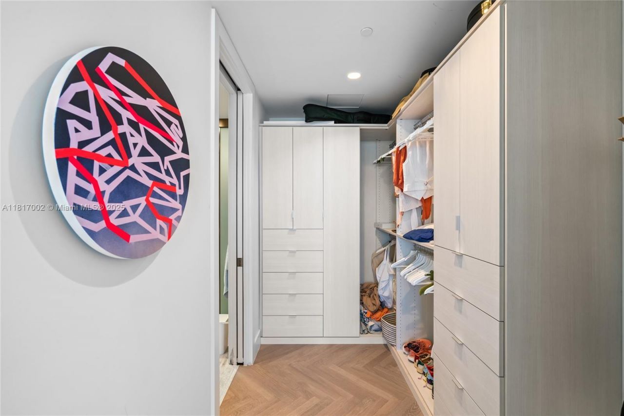 5775 Collins Ave, Unit 1602, Miami Beach, FL 33140 Photo