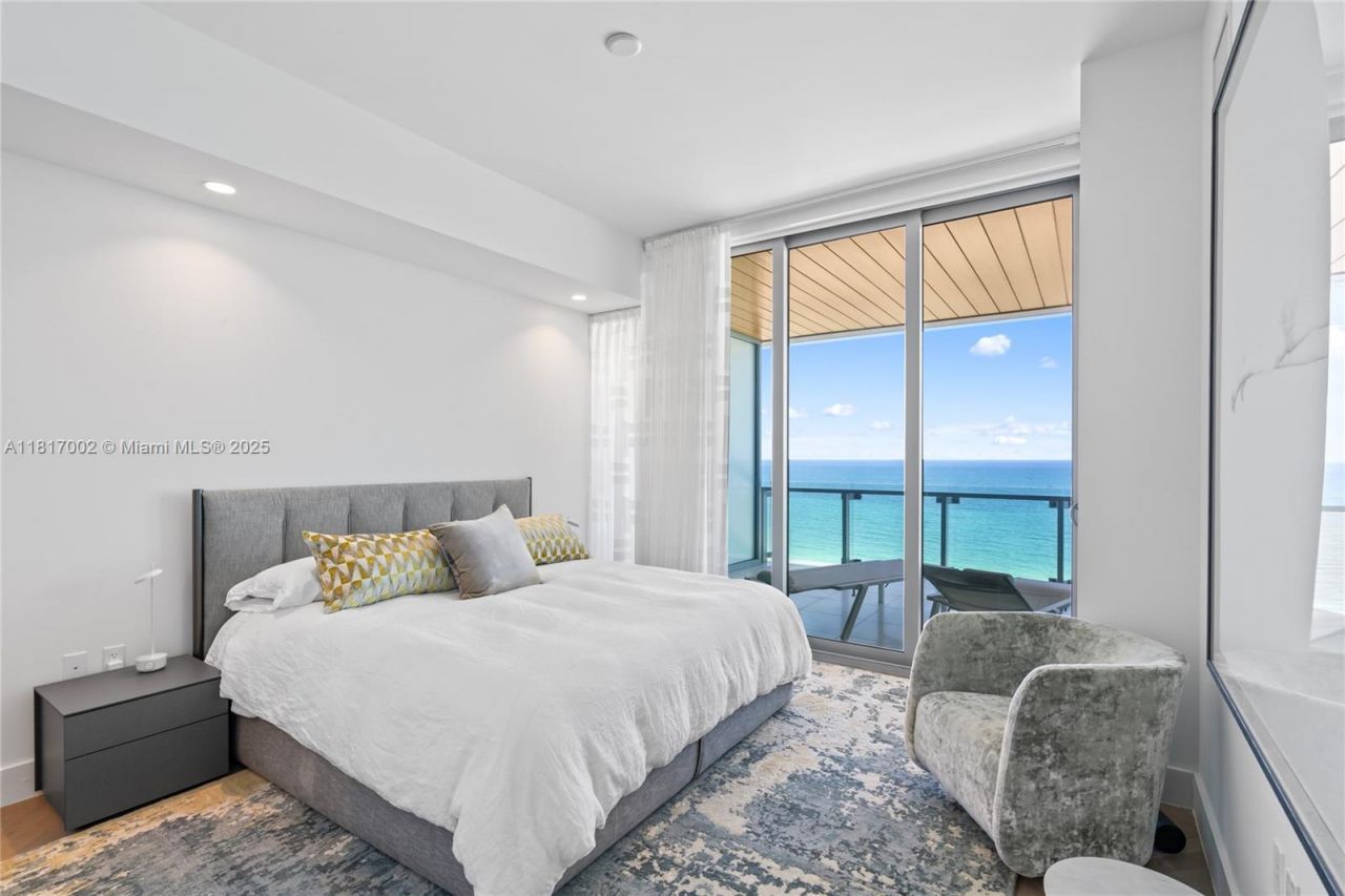 5775 Collins Ave, Unit 1602, Miami Beach, FL 33140 Photo