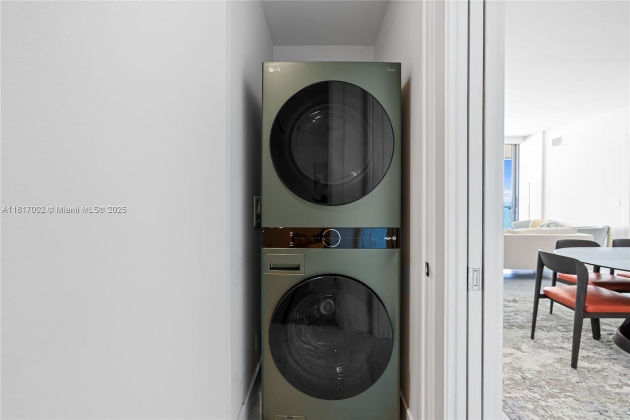 5775 Collins Ave, Unit 1602, Miami Beach, FL 33140 Photo