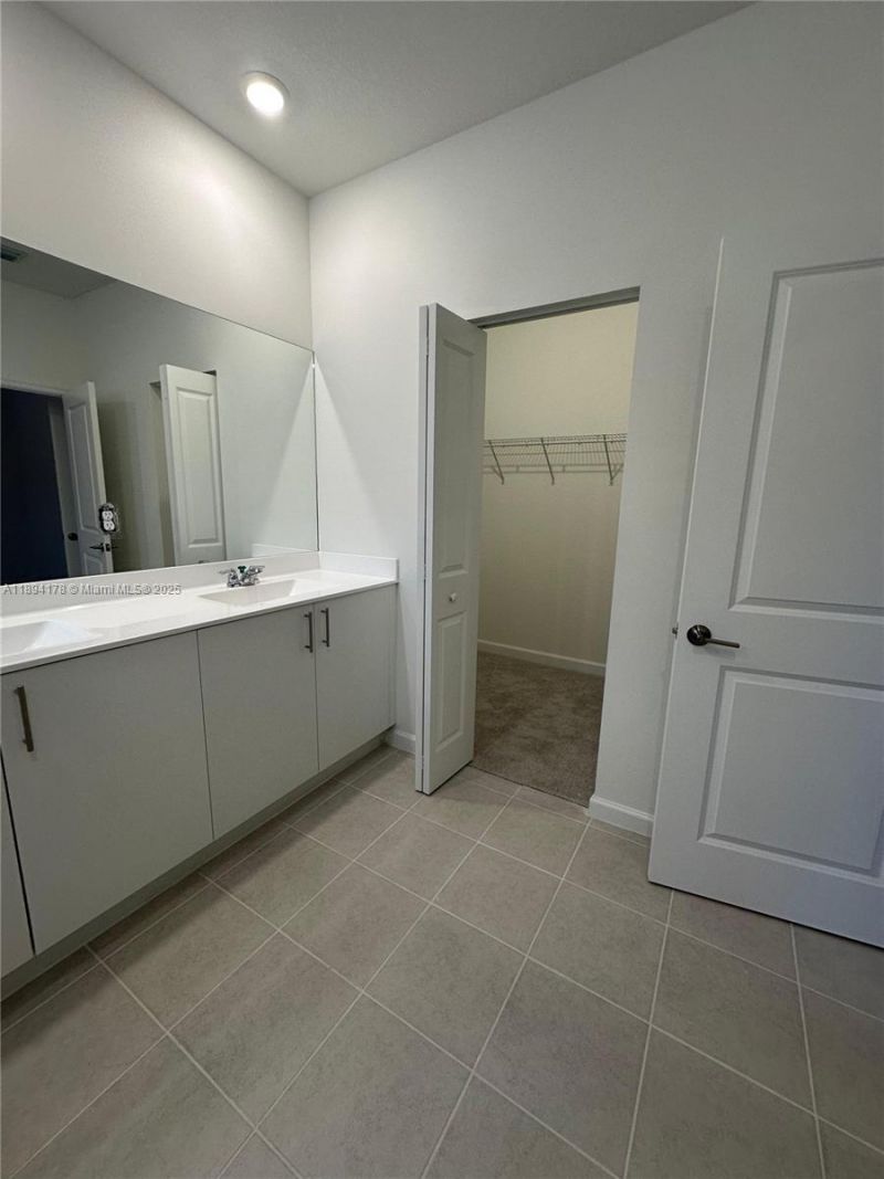 2534 SE 27th Dr, Unit 2534, Homestead, FL 33035 Photo