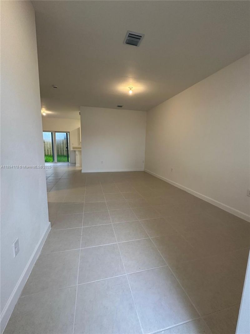 2534 SE 27th Dr, Unit 2534, Homestead, FL 33035 Photo