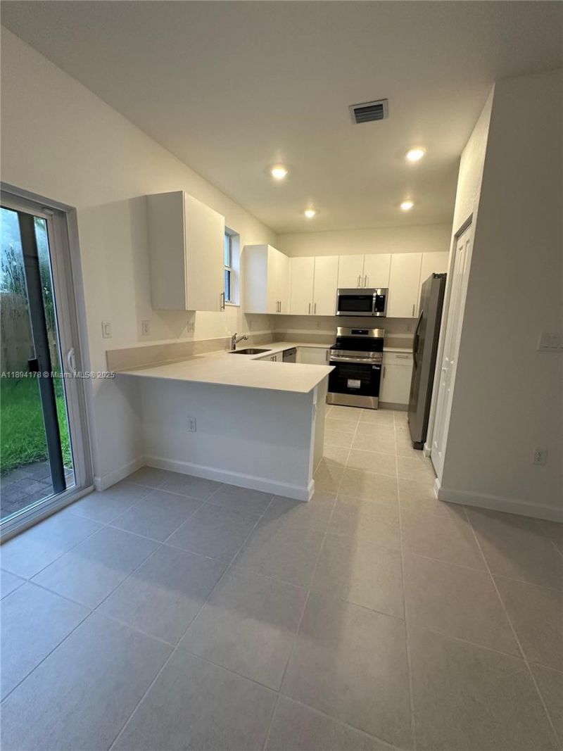 2534 SE 27th Dr, Unit 2534, Homestead, FL 33035 Photo