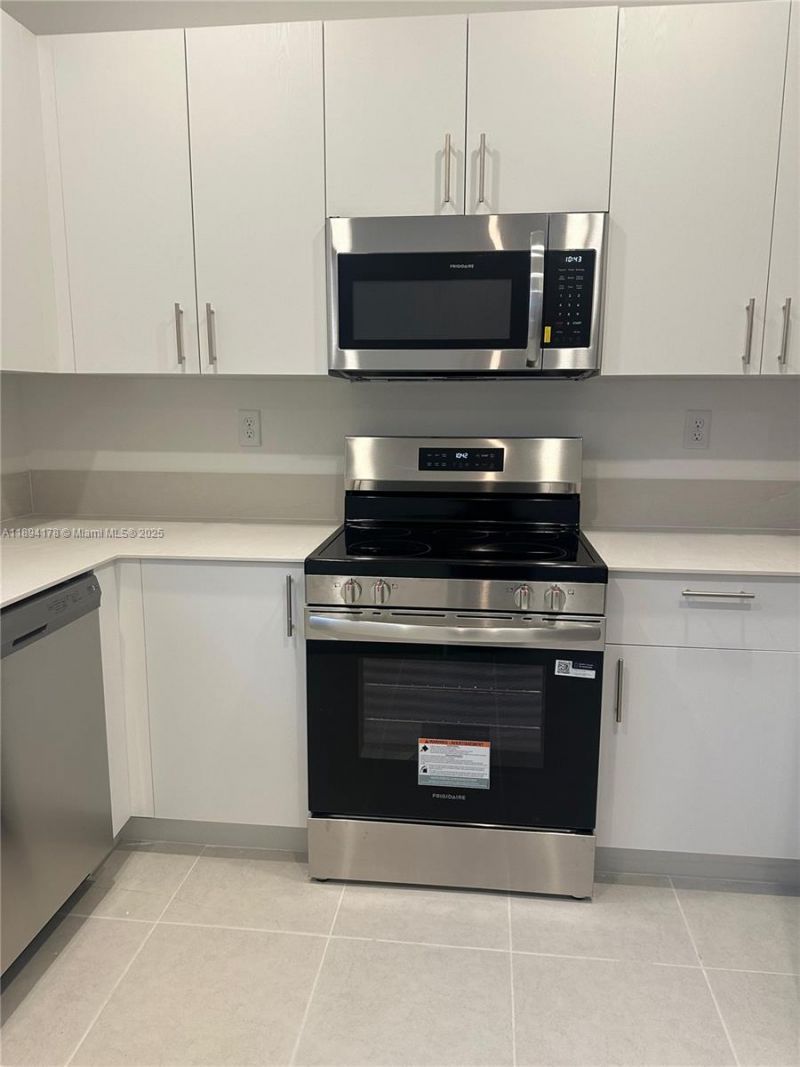 2534 SE 27th Dr, Unit 2534, Homestead, FL 33035 Photo