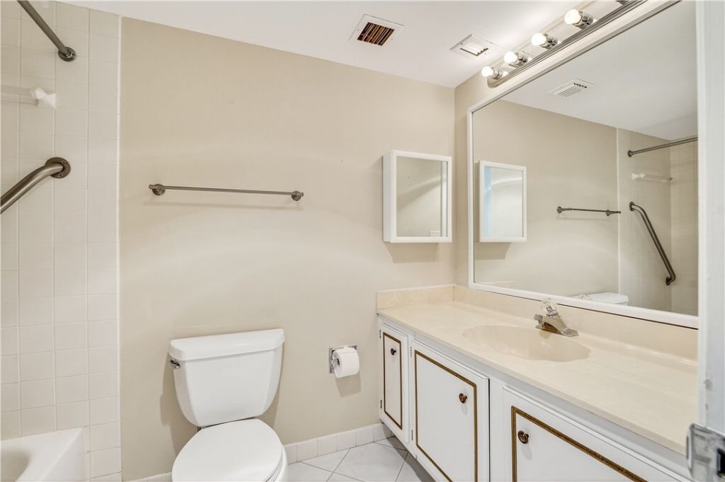 4601 Highway A1a, Unit 102, Vero Beach, FL 32963 Photo
