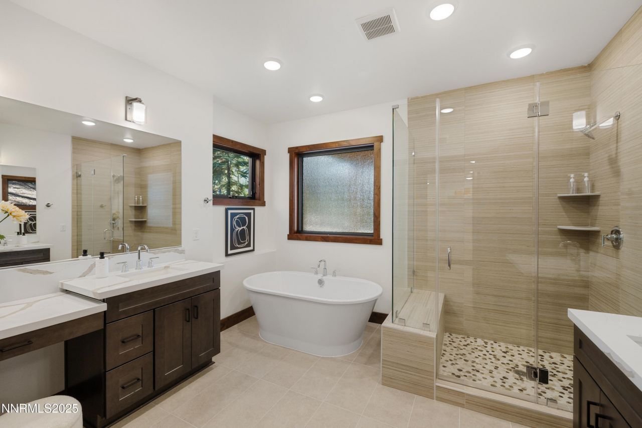 127 Sierra Colina Drive, Unit 19, Stateline, NV 89449 Photo