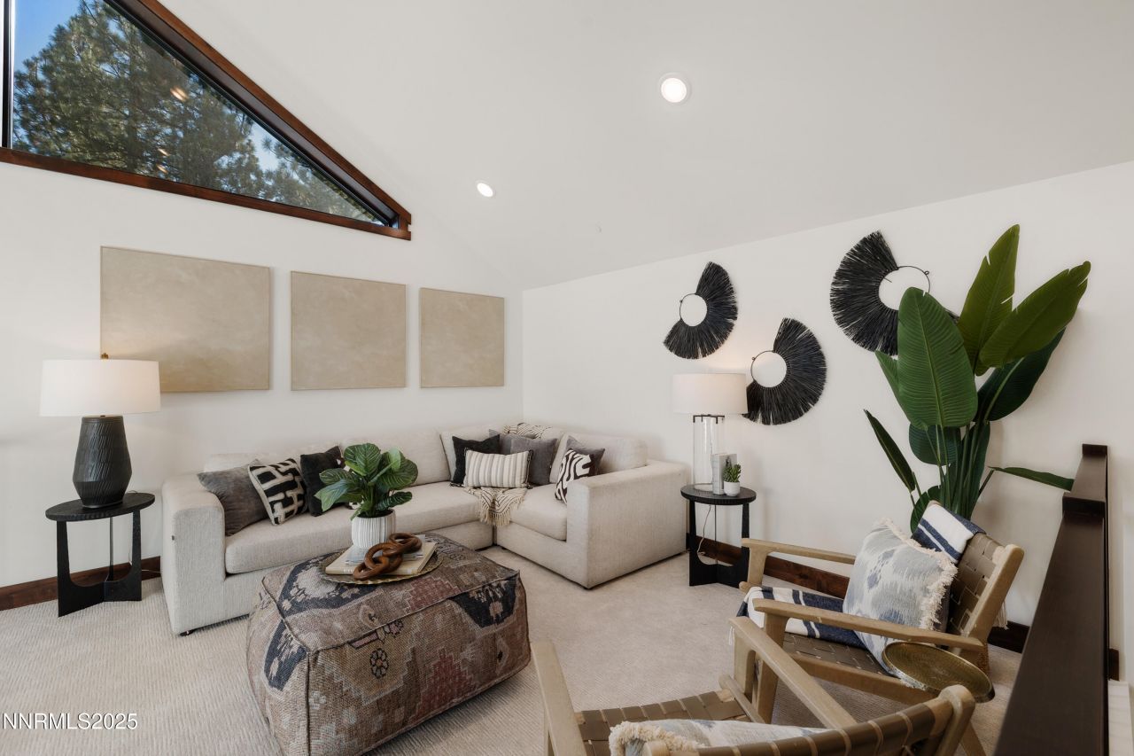 127 Sierra Colina Drive, Unit 19, Stateline, NV 89449 Photo