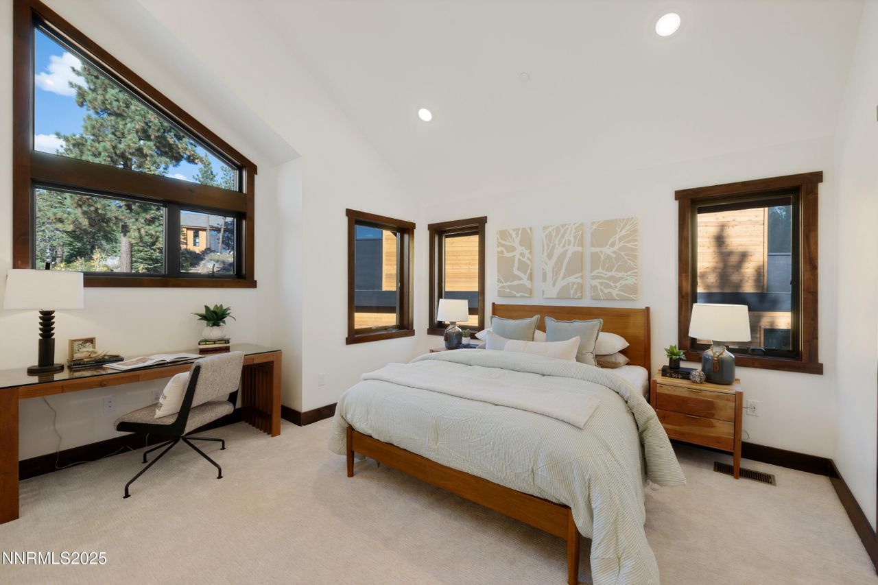 127 Sierra Colina Drive, Unit 19, Stateline, NV 89449 Photo