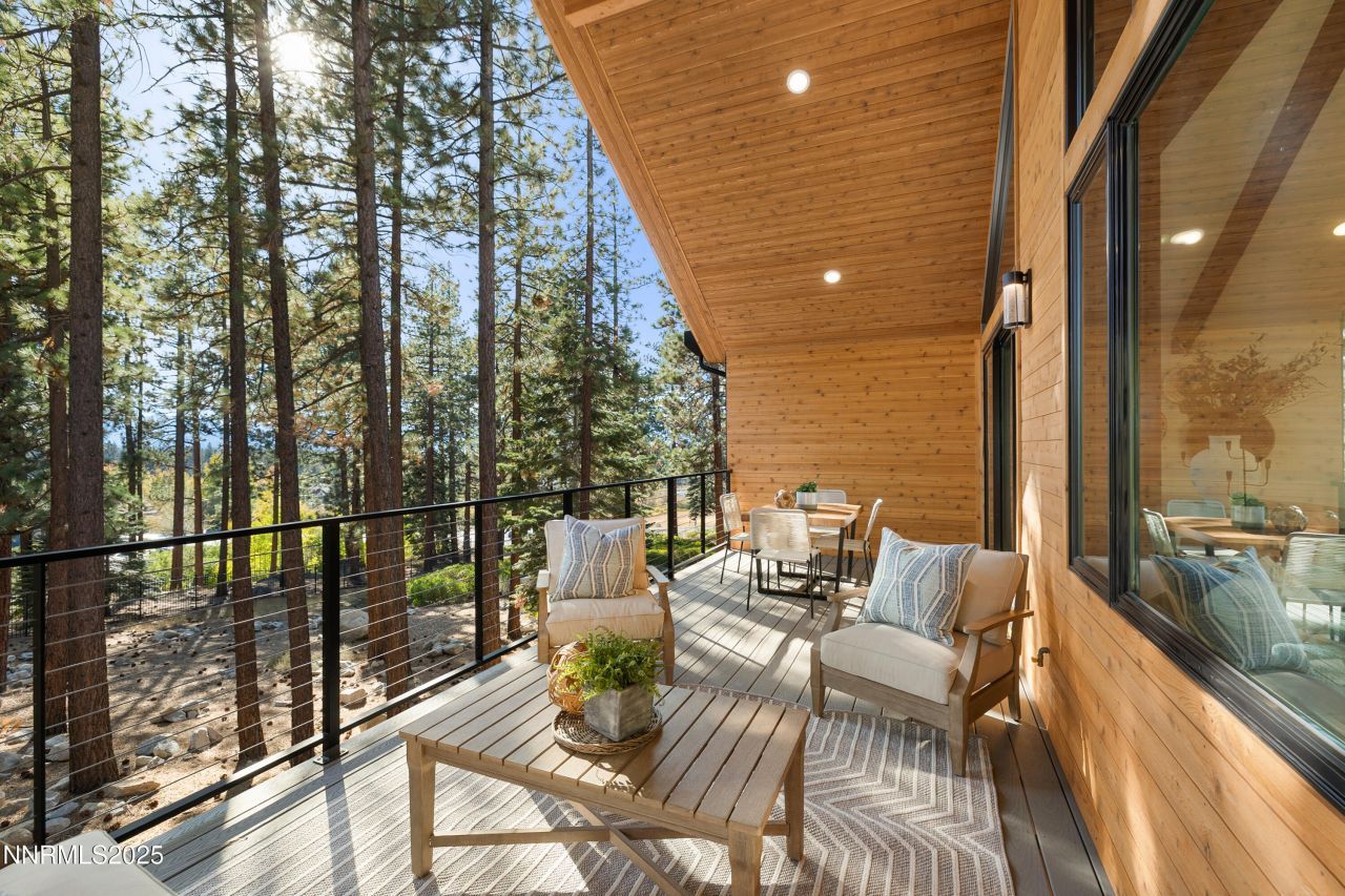 127 Sierra Colina Drive, Unit 19, Stateline, NV 89449 Photo