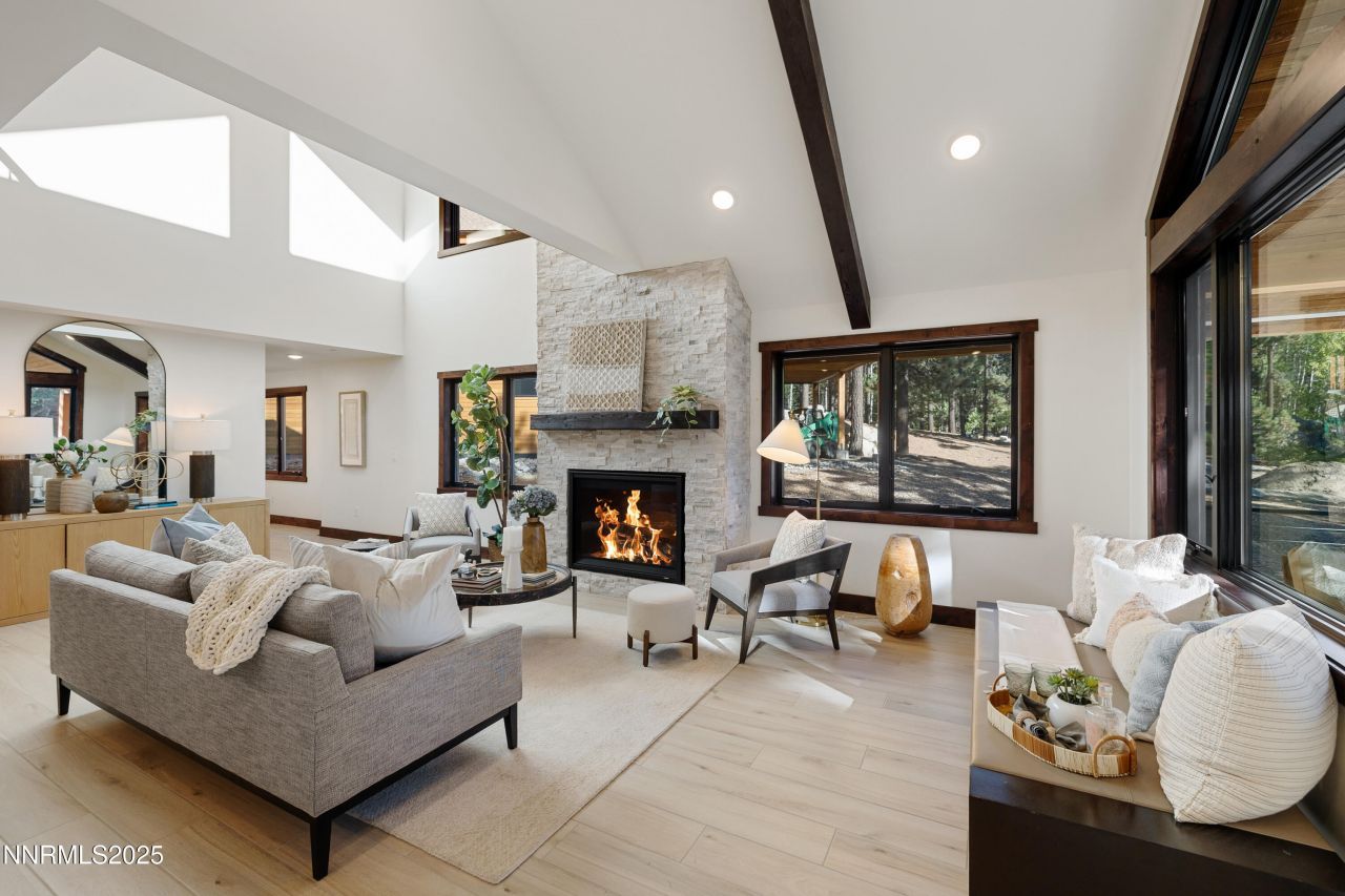 127 Sierra Colina Drive, Unit 19, Stateline, NV 89449 Photo