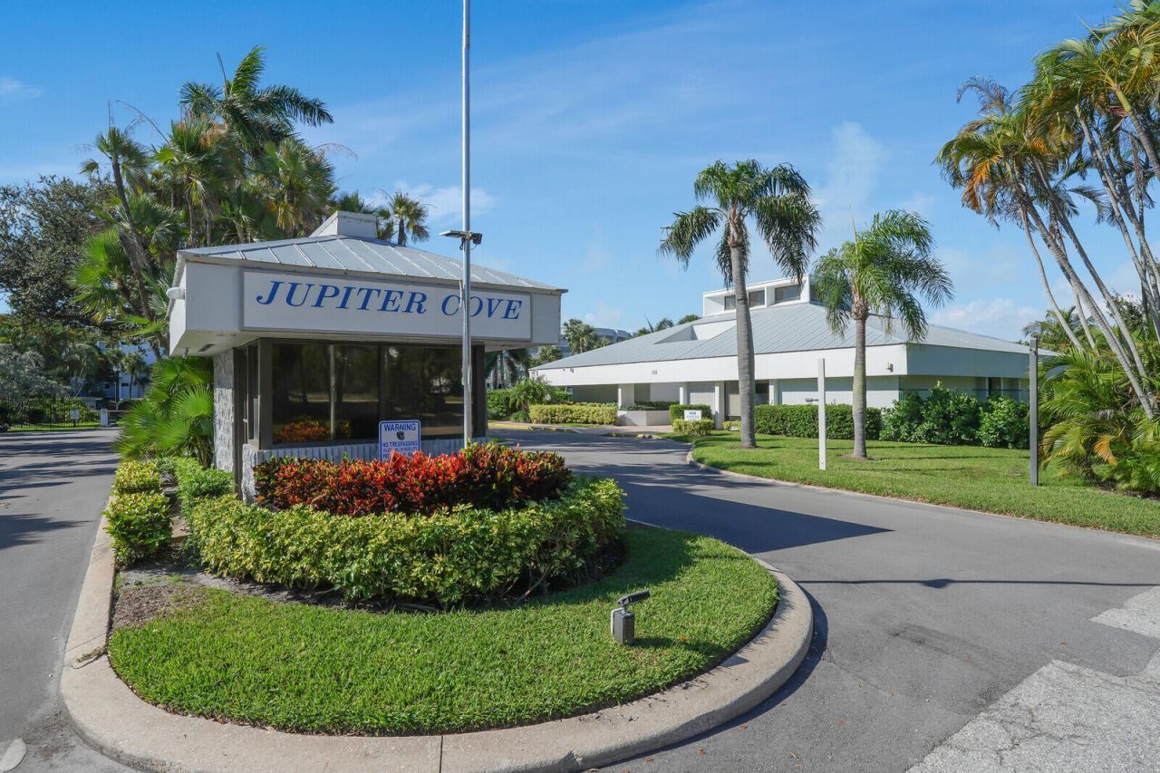 1648 Jupiter Cove Drive, Unit 209, Jupiter, FL 33469 Photo