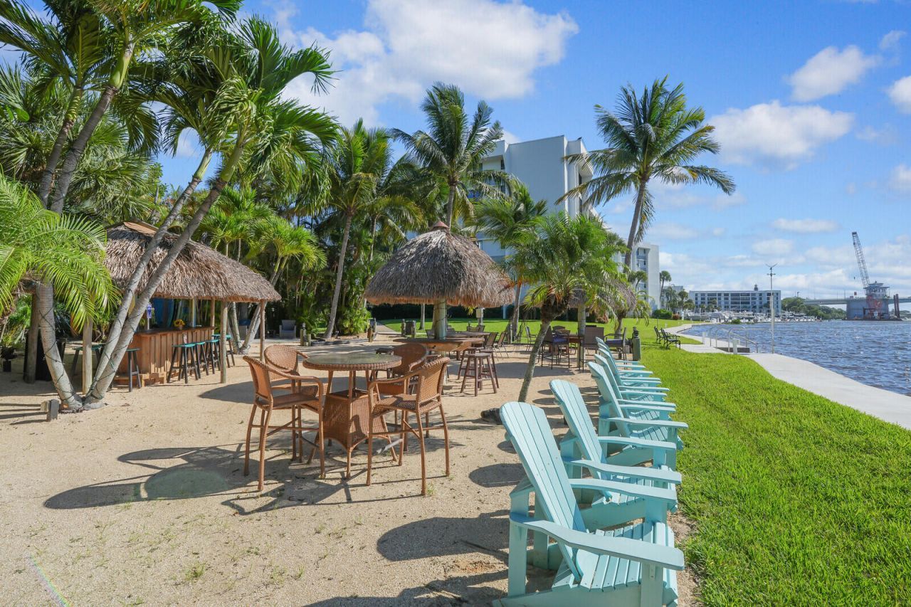 1648 Jupiter Cove Drive, Unit 209, Jupiter, FL 33469 Photo