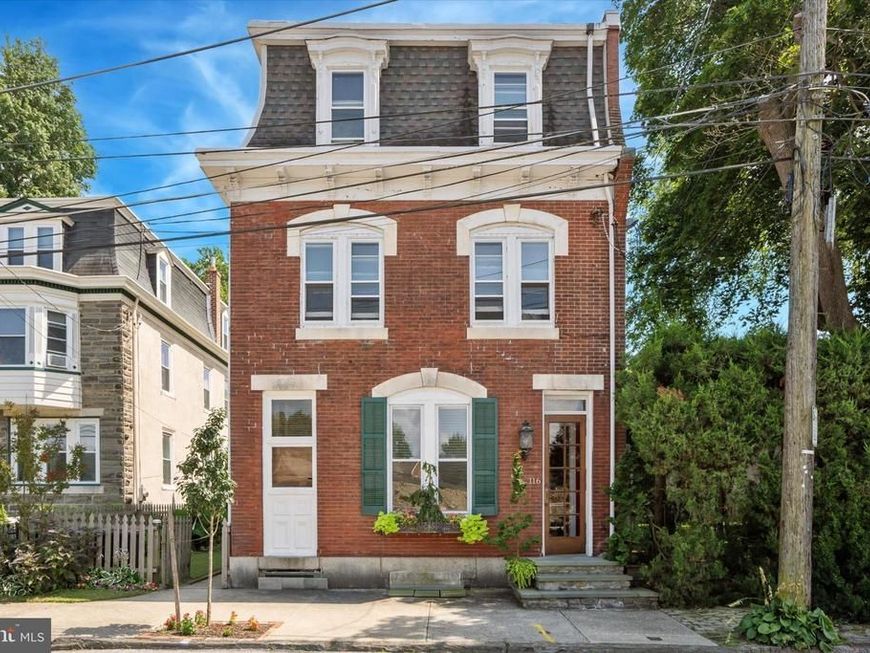 116 E Chestnut Hill Avenue, Philadelphia, PA 19118 Main Photo