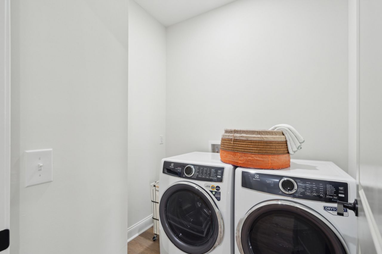 301 Livewell Court Photo 48