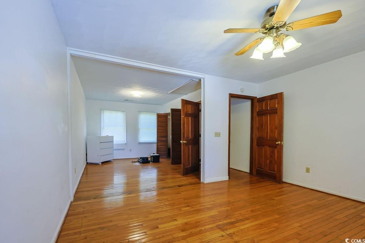 5704 N Kings Hwy. Photo 14