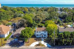 5704 N Kings Hwy. photo 4