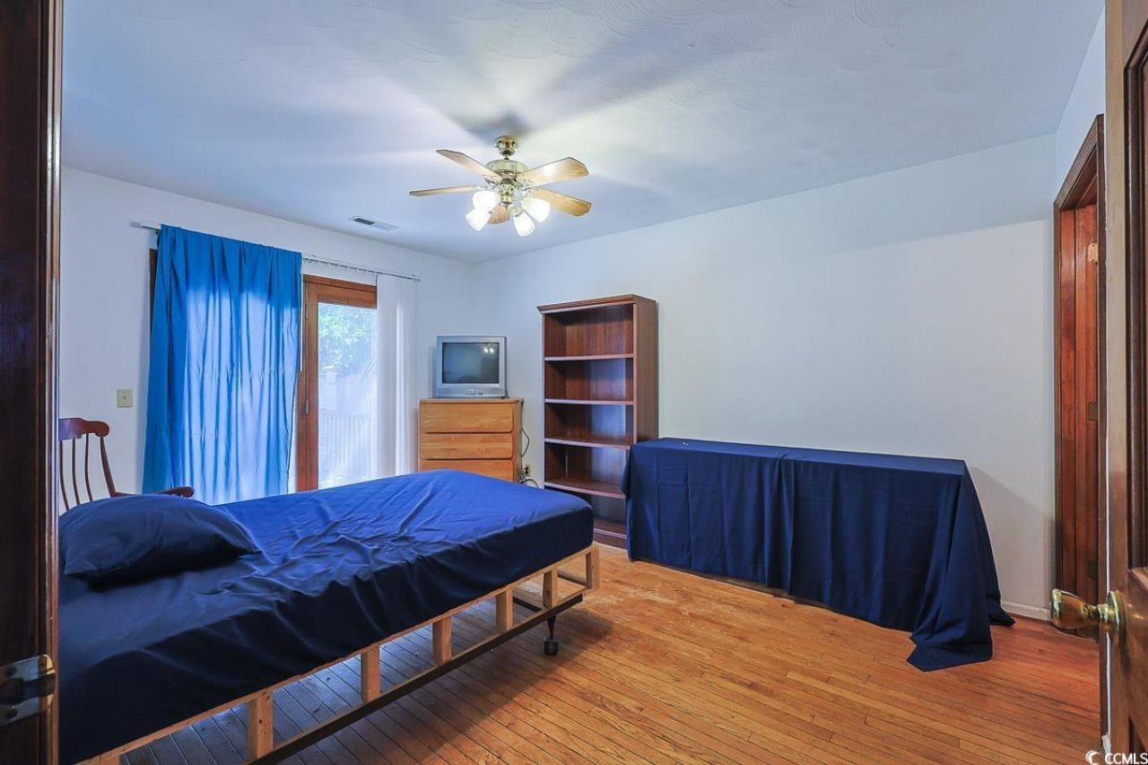 5704 N Kings Hwy. Photo 20