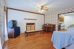 5704 N Kings Hwy. photo 4