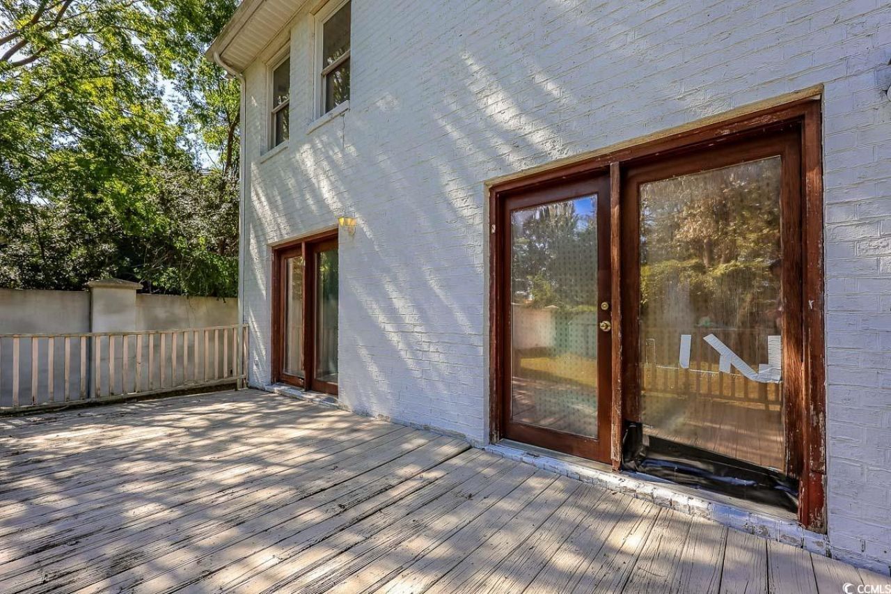 5704 N Kings Hwy. Photo 32